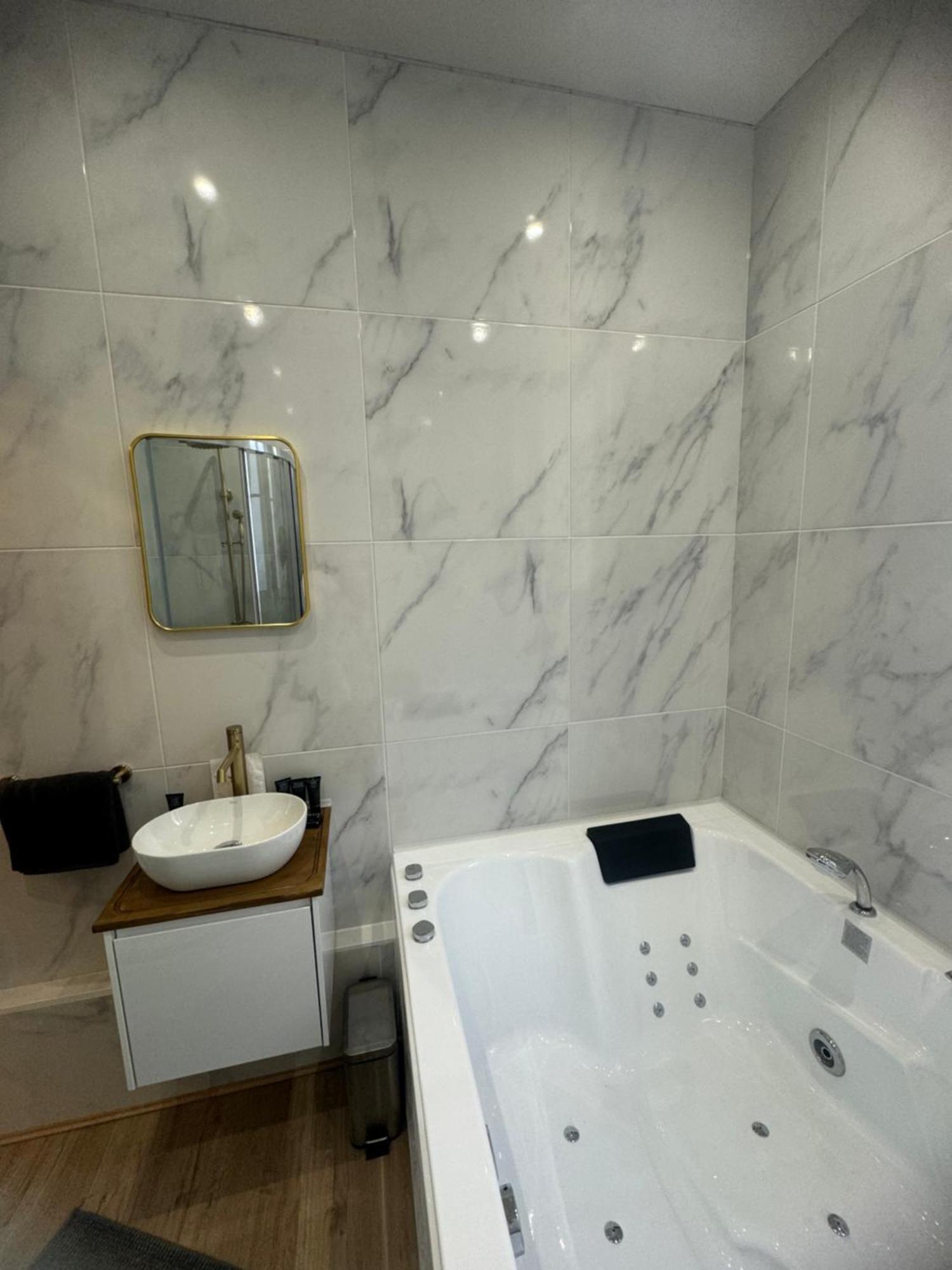 L'Experience Appartement & Spa Prive Chambéry Extérieur photo